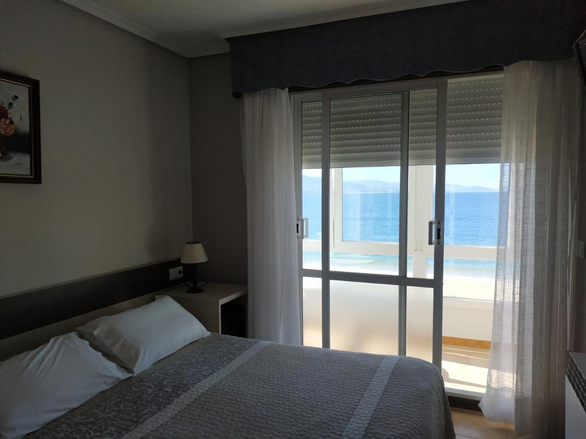 Hotel Playa Cangas do Morrazo Bagian luar foto