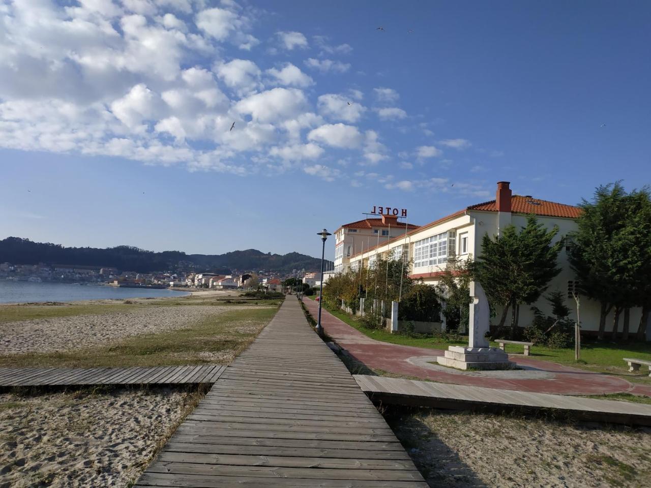 Hotel Playa Cangas do Morrazo Bagian luar foto